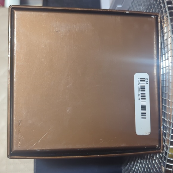 Gucci 125.5 Diamond Accent Gold Women's Watch | Authentic w/ Box - Picture 3 of 9